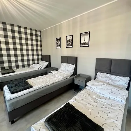 Bed & Breakfast -noclegi Marki-pokoje Z Lazienkami-parking-ev-okolica Warszawy- 3*