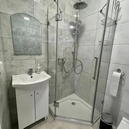 -noclegi Marki-pokoje Z Lazienkami-parking-ev-okolica Warszawy- Marki (Wolomin)