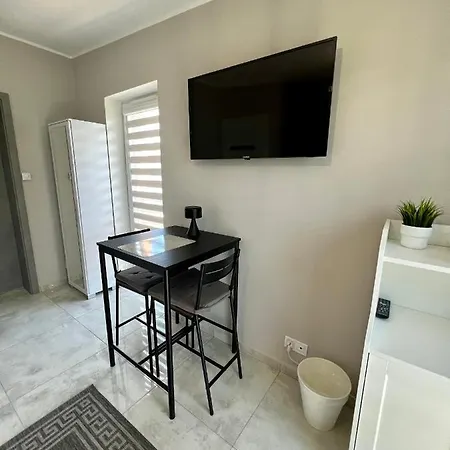 -noclegi Marki-pokoje Z Lazienkami-parking-ev-okolica Warszawy- Bed & Breakfast Marki (Wolomin)