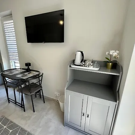 -noclegi Marki-pokoje Z Lazienkami-parking-ev-okolica Warszawy- 3*