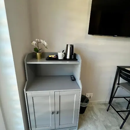 Bed & Breakfast -noclegi Marki-pokoje Z Lazienkami-parking-ev-okolica Warszawy- Marki (Wolomin)