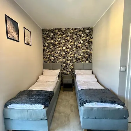 Bed & Breakfast -noclegi Marki-pokoje Z Lazienkami-parking-ev-okolica Warszawy- 3*