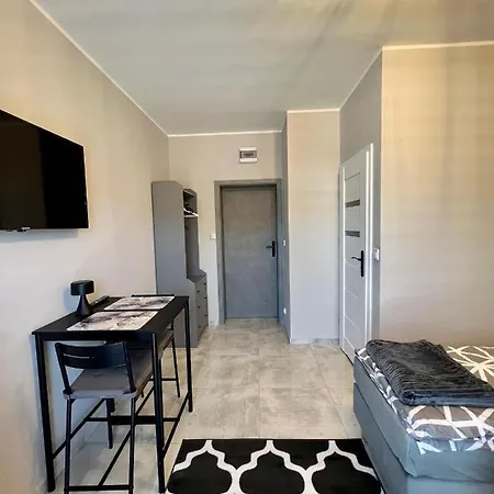 -noclegi Marki-pokoje Z Lazienkami-parking-ev-okolica Warszawy- Nocleg ze śniadaniem Marki (Wolomin)