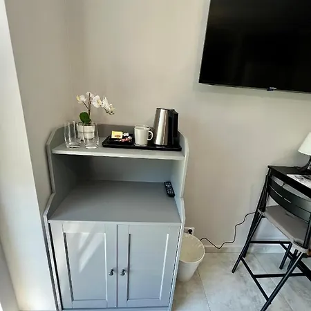 -noclegi Marki-pokoje Z Lazienkami-parking-ev-okolica Warszawy- Nocleg ze śniadaniem Marki (Wolomin)