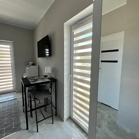 Bed & Breakfast -noclegi Marki-pokoje Z Lazienkami-parking-ev-okolica Warszawy- 3*