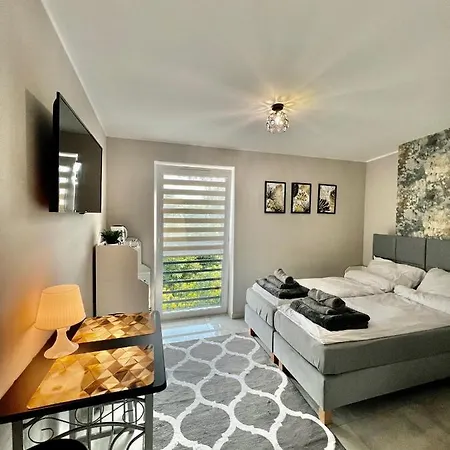 -noclegi Marki-pokoje Z Lazienkami-parking-ev-okolica Warszawy- 3*