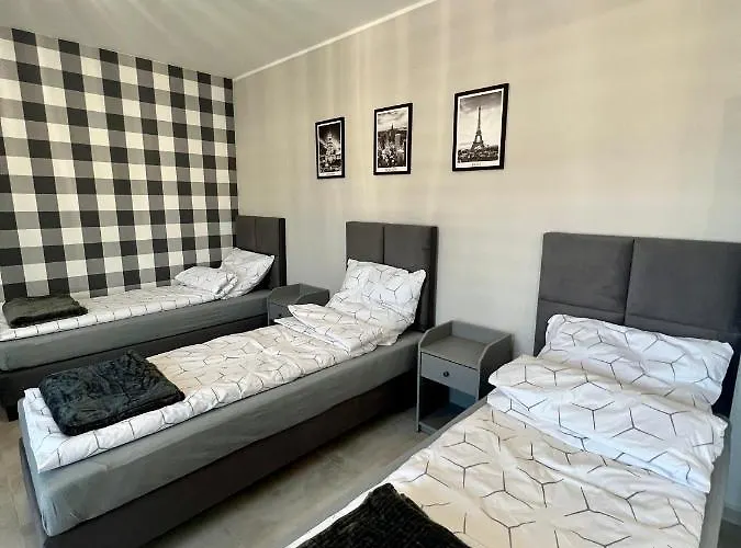 Bed & Breakfast -noclegi Marki-pokoje Z Lazienkami-parking-ev-okolica Warszawy- 3*