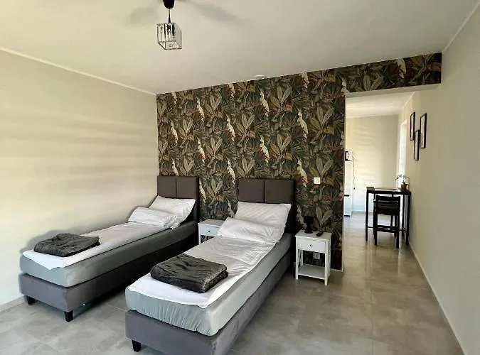 -noclegi Marki-pokoje Z Lazienkami-parking-ev-okolica Warszawy- 3* Marki (Wolomin)