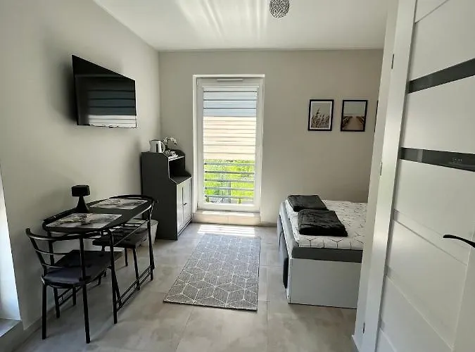 -noclegi Marki-pokoje Z Lazienkami-parking-ev-okolica Warszawy- Bed & Breakfast 3*