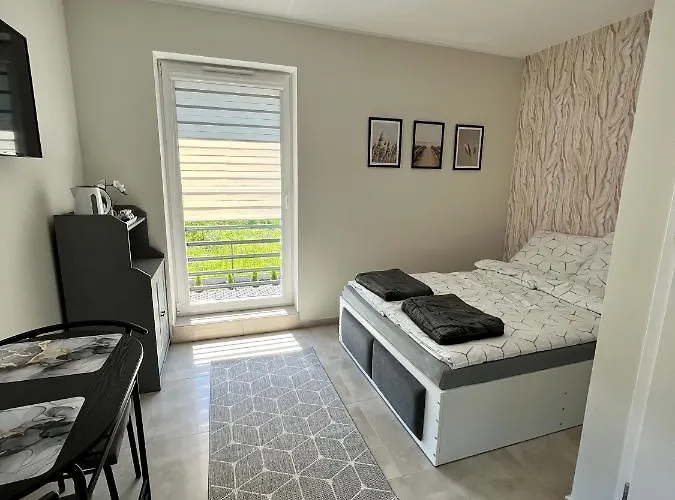 -noclegi Marki-pokoje Z Lazienkami-parking-ev-okolica Warszawy- Bed & Breakfast Marki (Wolomin)