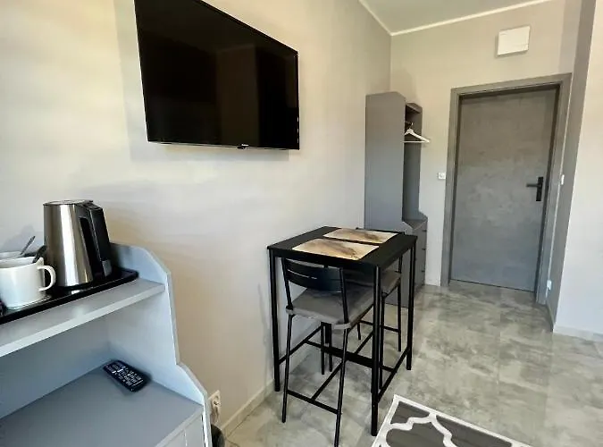 -noclegi Marki-pokoje Z Lazienkami-parking-ev-okolica Warszawy- Bed & Breakfast