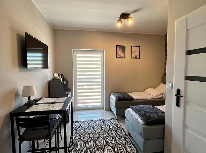 Bed & Breakfast -noclegi Marki-pokoje Z Lazienkami-parking-ev-okolica Warszawy- Marki (Wolomin)