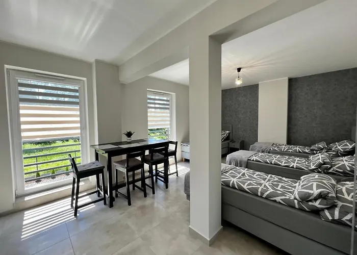 Bed & Breakfast -noclegi Marki-pokoje Z Lazienkami-parking-ev-okolica Warszawy-