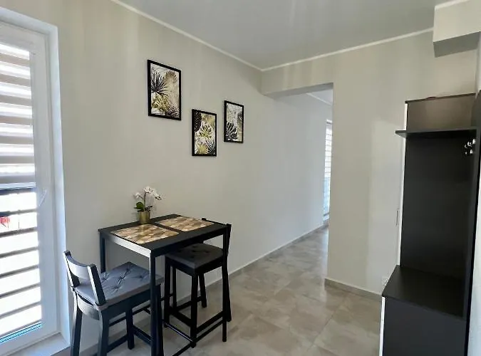 -noclegi Marki-pokoje Z Lazienkami-parking-ev-okolica Warszawy-