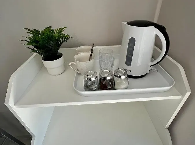 Bed & Breakfast -noclegi Marki-pokoje Z Lazienkami-parking-ev-okolica Warszawy- 3*