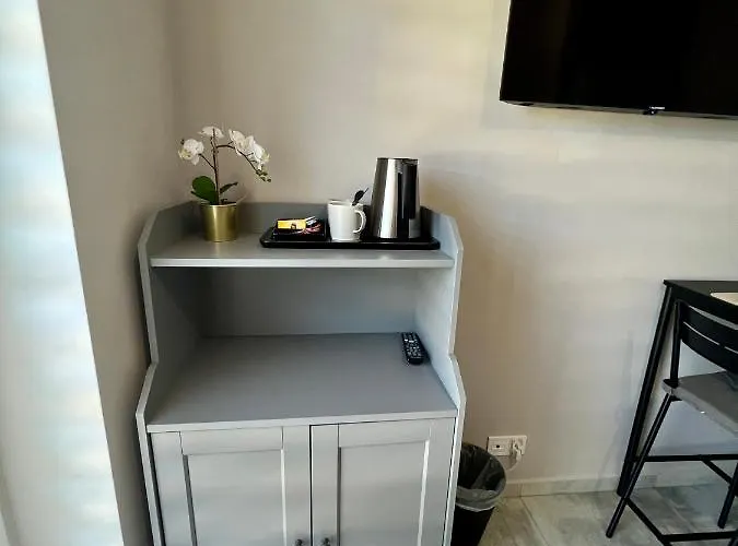 Bed & Breakfast -noclegi Marki-pokoje Z Lazienkami-parking-ev-okolica Warszawy- Marki (Wolomin)