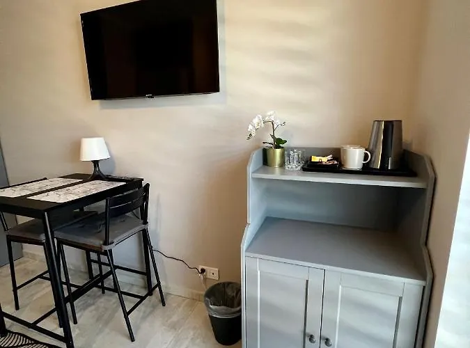 -noclegi Marki-pokoje Z Lazienkami-parking-ev-okolica Warszawy- 3*