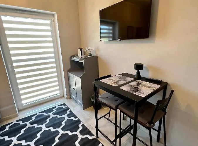 Bed & Breakfast -noclegi Marki-pokoje Z Lazienkami-parking-ev-okolica Warszawy-