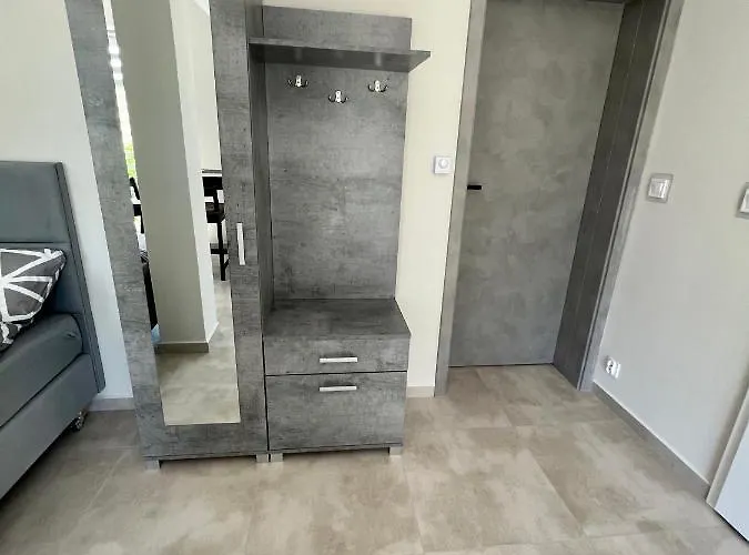 Bed & Breakfast -noclegi Marki-pokoje Z Lazienkami-parking-ev-okolica Warszawy-