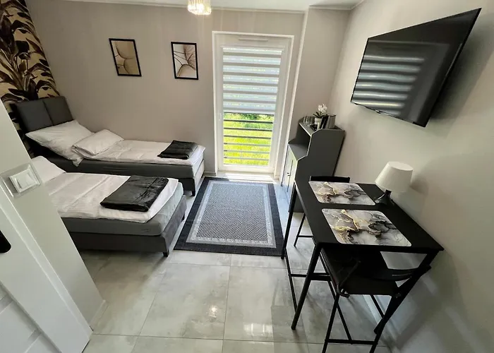 -noclegi Marki-pokoje Z Lazienkami-parking-ev-okolica Warszawy- Bed & Breakfast